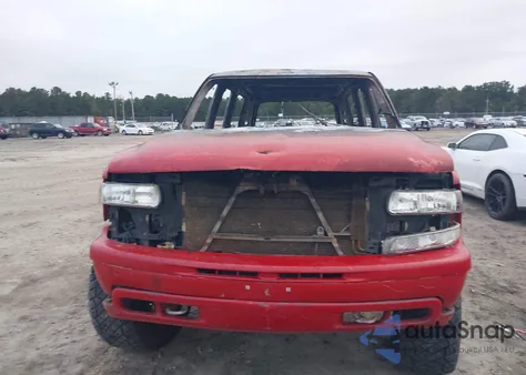 2002 Chevrolet Tahoe Ls z USA, uszkodzony, nr VIN 1GNEC13Z92R299104